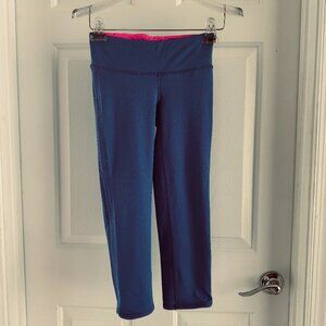 Lilly Pulitzer Luxletic Weekender Blue Leggings, Capri Length, Size XS
